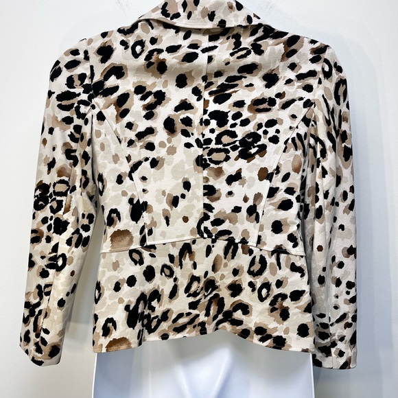 Chico's 1 Moto Asymmetrical Zip Front Blazer Jacket in Beige Leopard Print - Picture 9 of 15